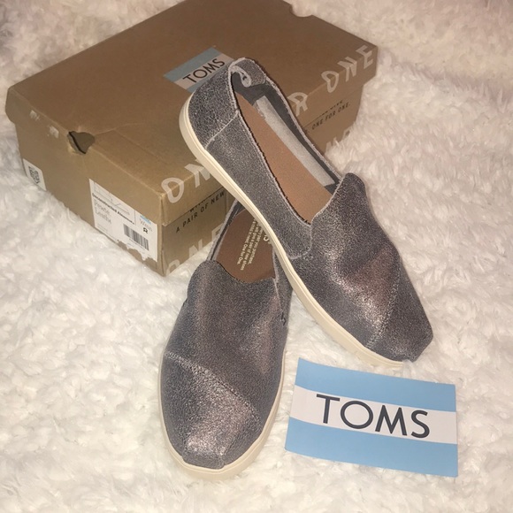 Toms Shoes - NWOT Pewter Metallic Leather TOMS